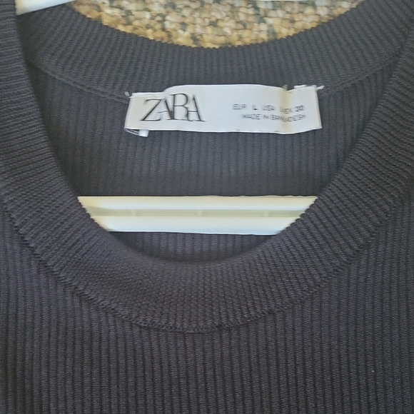 Zara Ribbed Black Knit Top - Picture 2 of 4